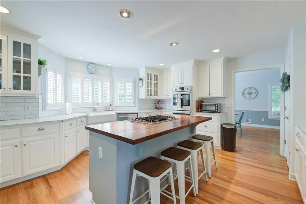 103 Shady Ln Cumming, GA 30040