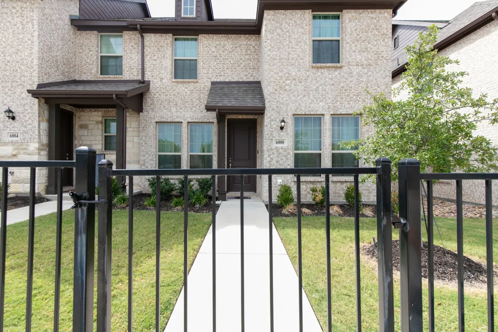 6000 Bursey Road Watauga, TX 76148