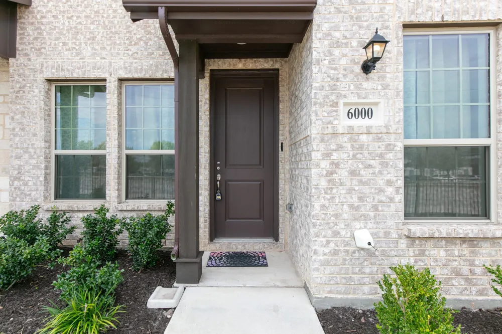 6000 Bursey Road Watauga, TX 76148