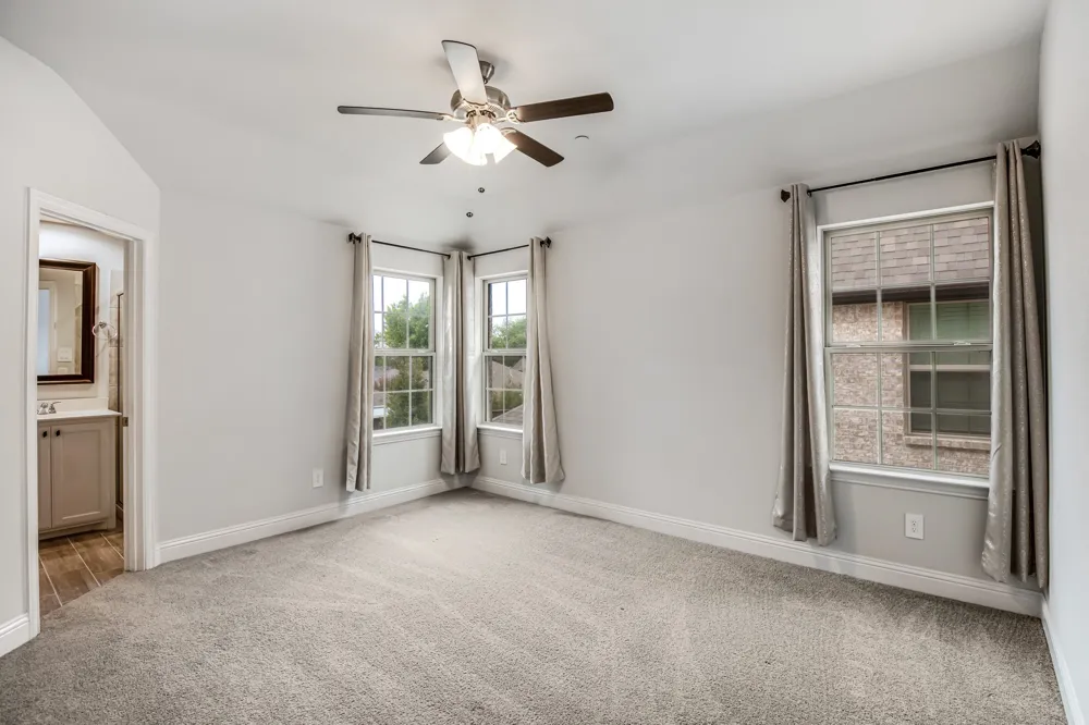 6000 Bursey Road Watauga, TX 76148