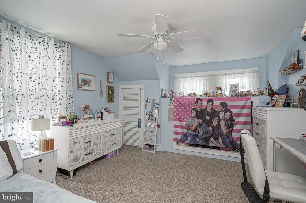 202 5TH AVENUE Mount Ephraim, NJ 08059