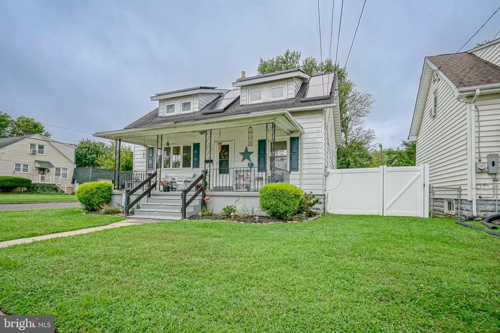 202 5TH AVENUE Mount Ephraim, NJ 08059