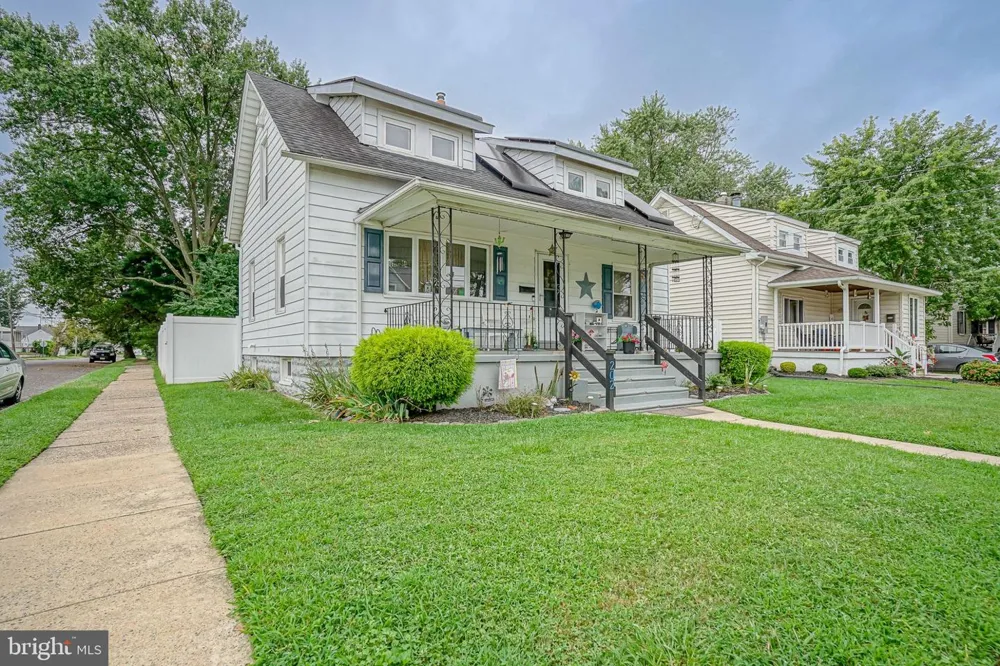 202 5TH AVENUE Mount Ephraim, NJ 08059