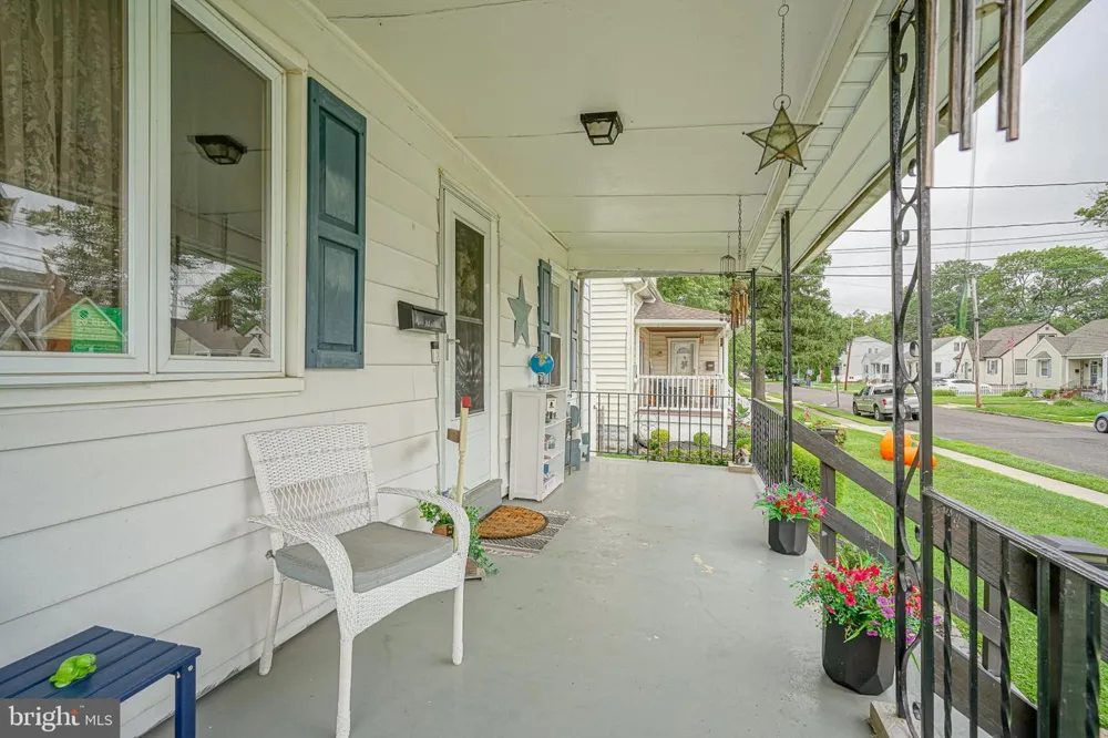 202 5TH AVENUE Mount Ephraim, NJ 08059
