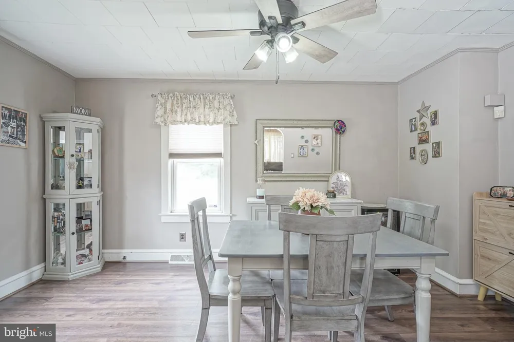 202 5TH AVENUE Mount Ephraim, NJ 08059
