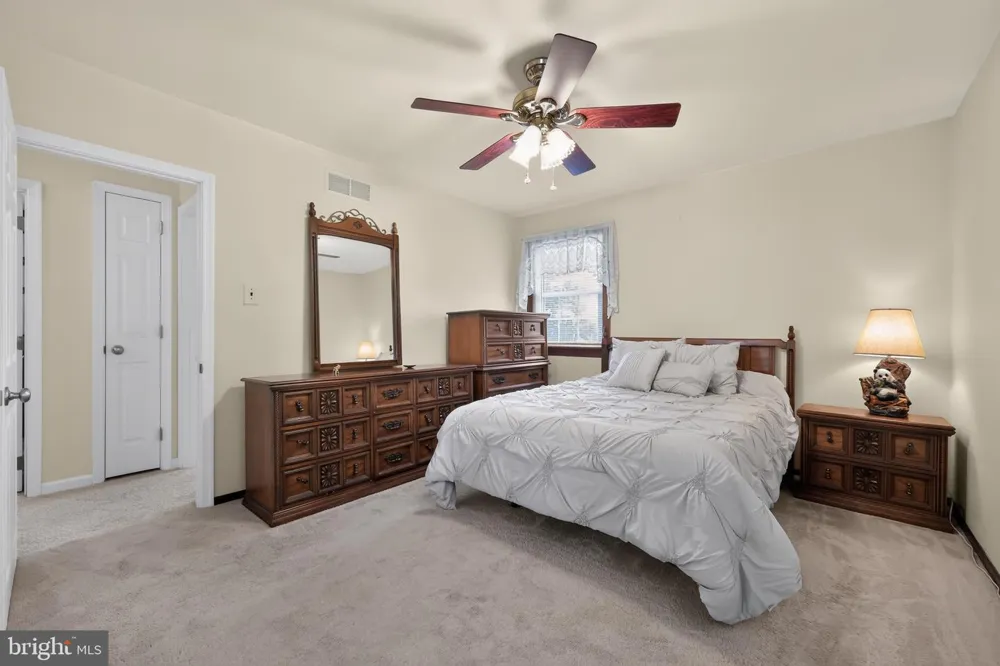 922 MENNONITE ROAD Royersford, PA 19468