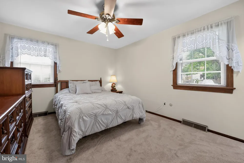 922 MENNONITE ROAD Royersford, PA 19468