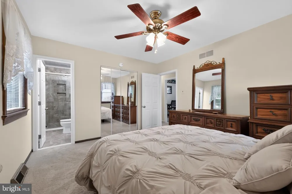922 MENNONITE ROAD Royersford, PA 19468