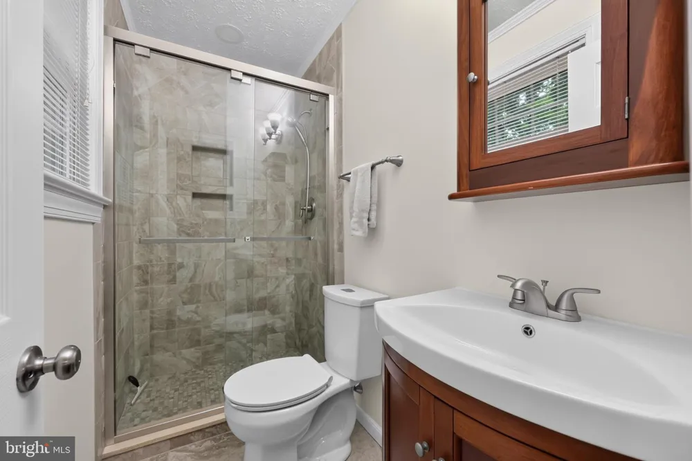 922 MENNONITE ROAD Royersford, PA 19468