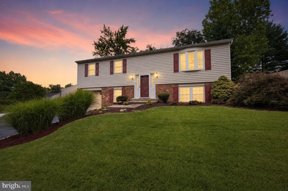 922 MENNONITE ROAD Royersford, PA 19468