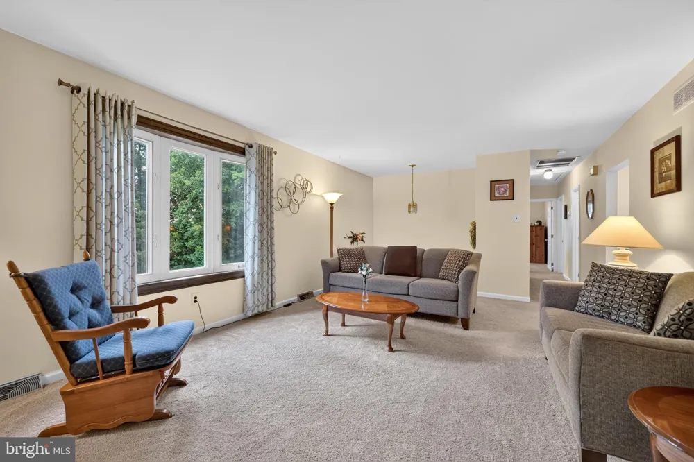 922 MENNONITE ROAD Royersford, PA 19468