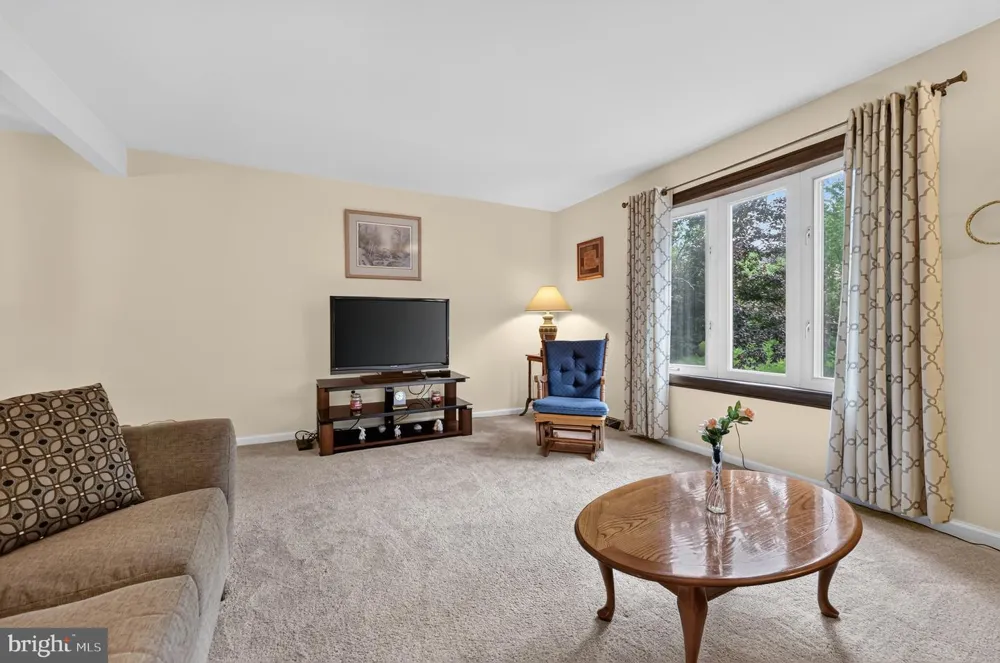 922 MENNONITE ROAD Royersford, PA 19468