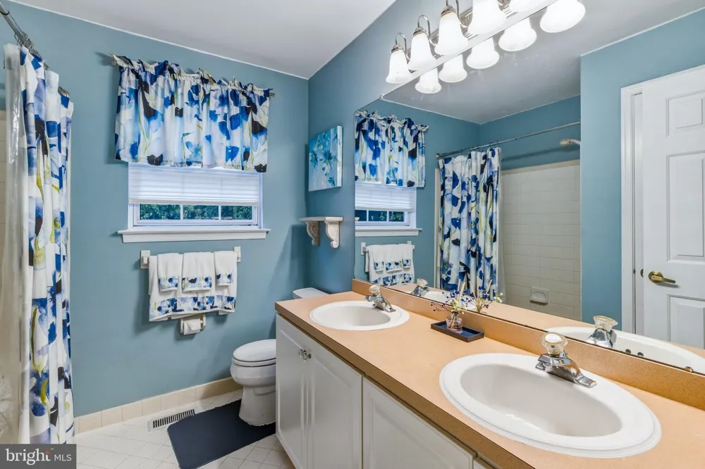2 TRAFALGER COURT Sewell, NJ 08080