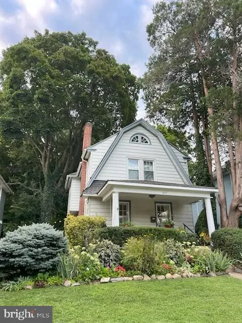 327 GREENWOOD AVENUE