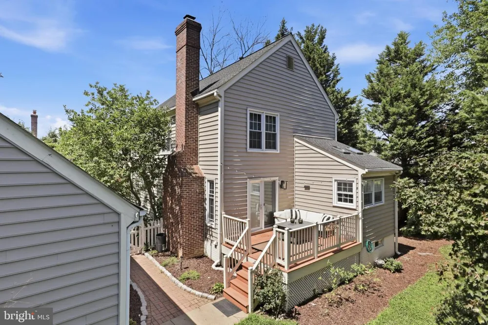 6502 SUMMERTON WAY Springfield, VA 22150