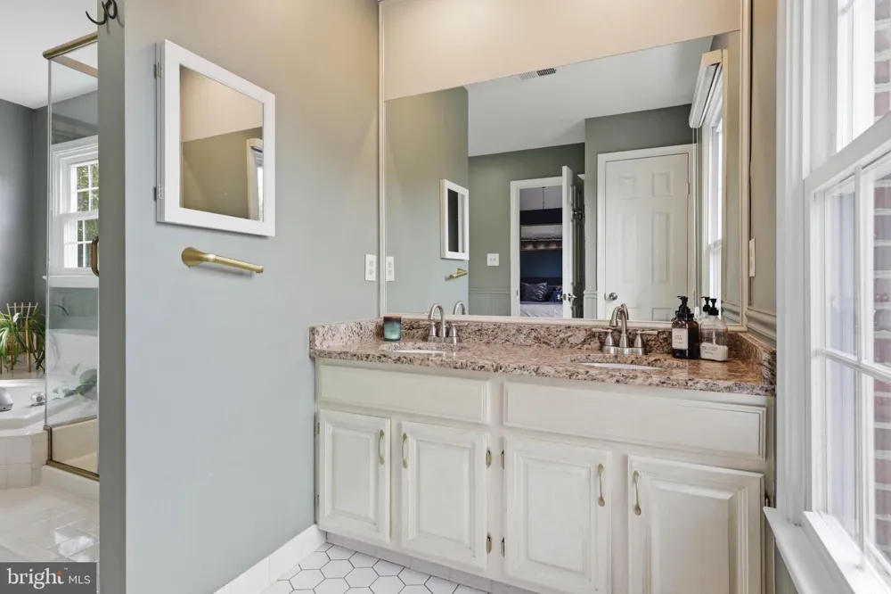 6502 SUMMERTON WAY Springfield, VA 22150