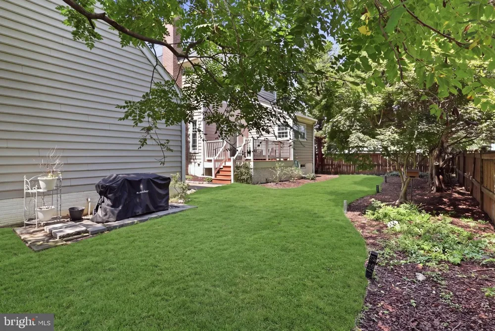 6502 SUMMERTON WAY Springfield, VA 22150