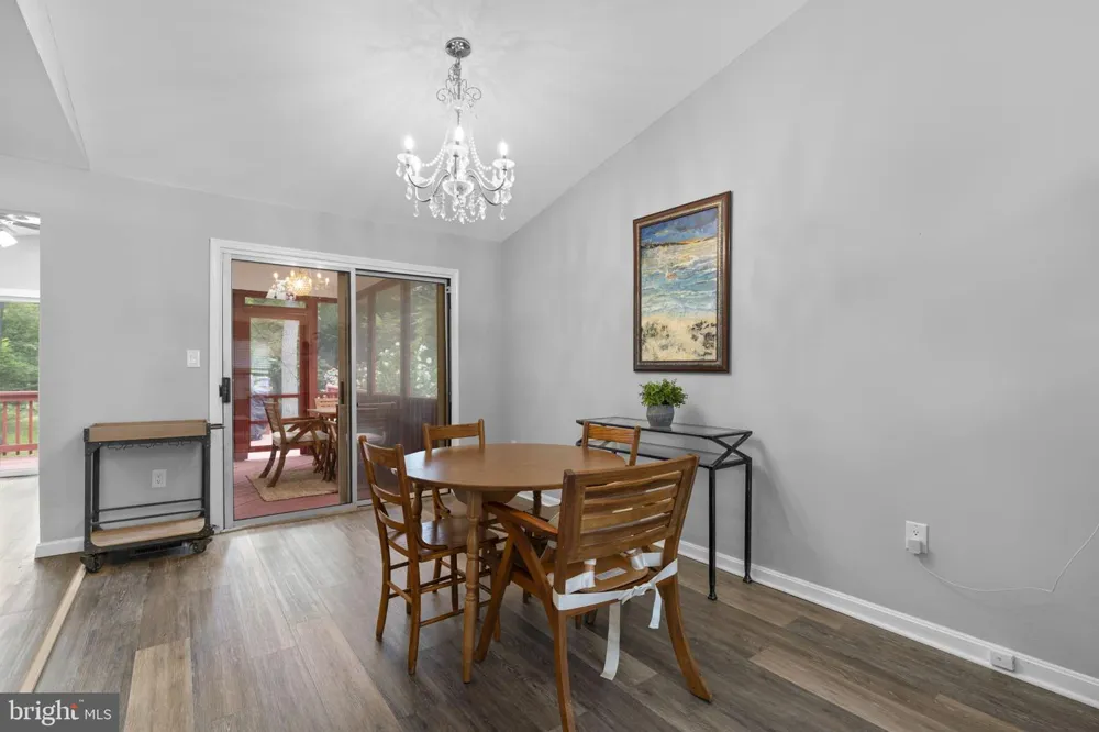 287 NORTH DRIVE Severna Park, MD 21146