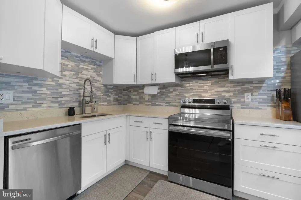 287 NORTH DRIVE Severna Park, MD 21146