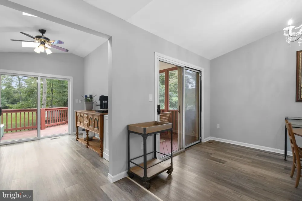 287 NORTH DRIVE Severna Park, MD 21146