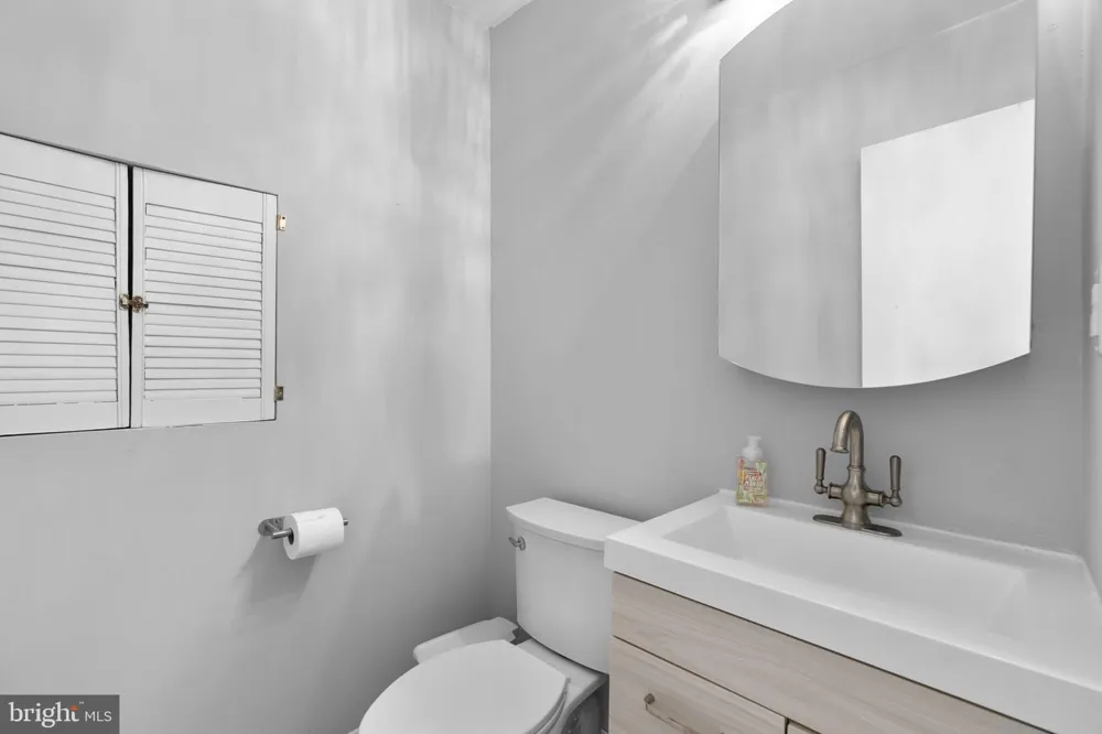 287 NORTH DRIVE Severna Park, MD 21146