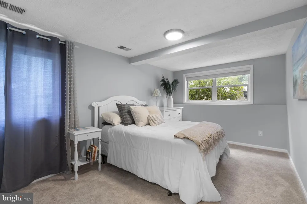 287 NORTH DRIVE Severna Park, MD 21146