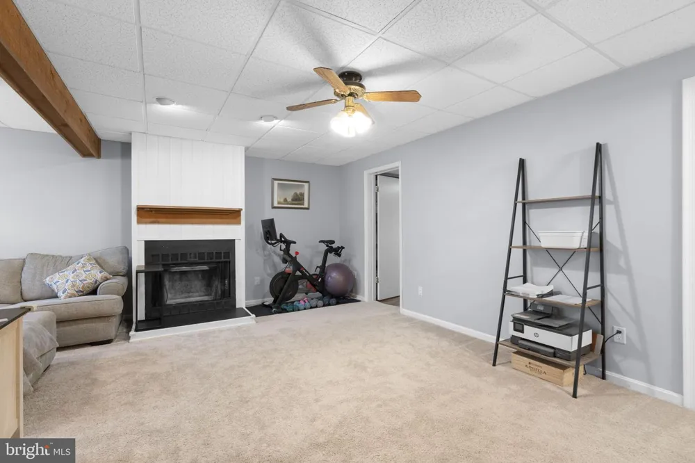 287 NORTH DRIVE Severna Park, MD 21146