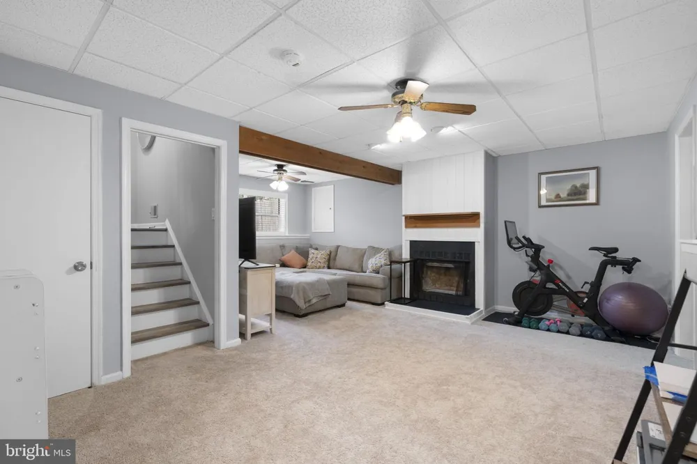 287 NORTH DRIVE Severna Park, MD 21146