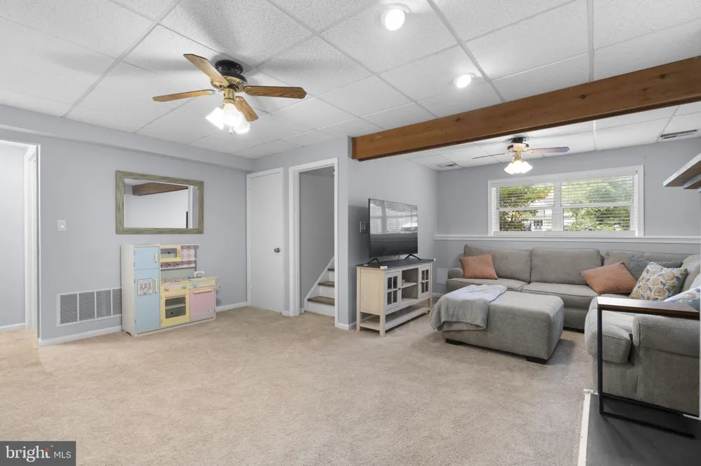 287 NORTH DRIVE Severna Park, MD 21146