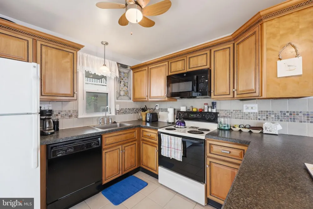 233 39TH STREET Brigantine, NJ 08203
