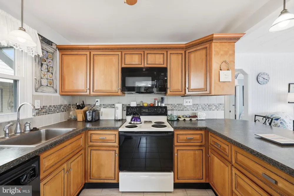 233 39TH STREET Brigantine, NJ 08203