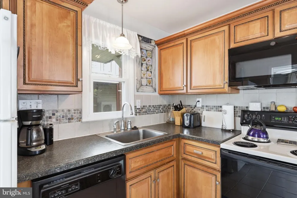 233 39TH STREET Brigantine, NJ 08203