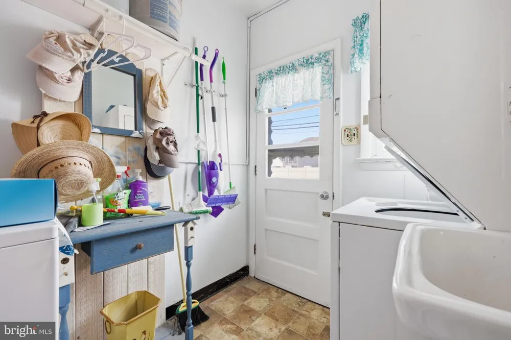 233 39TH STREET Brigantine, NJ 08203