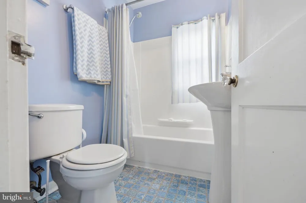 233 39TH STREET Brigantine, NJ 08203