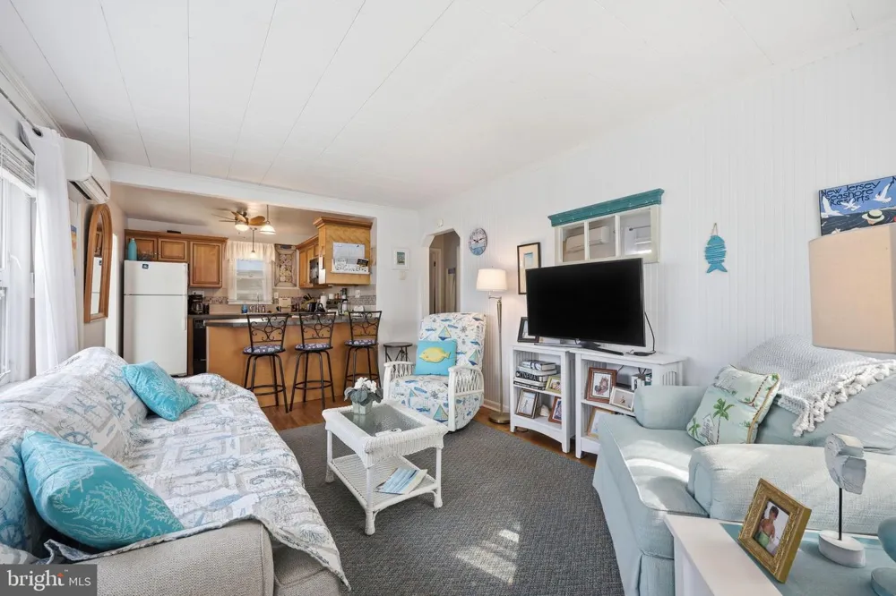 233 39TH STREET Brigantine, NJ 08203