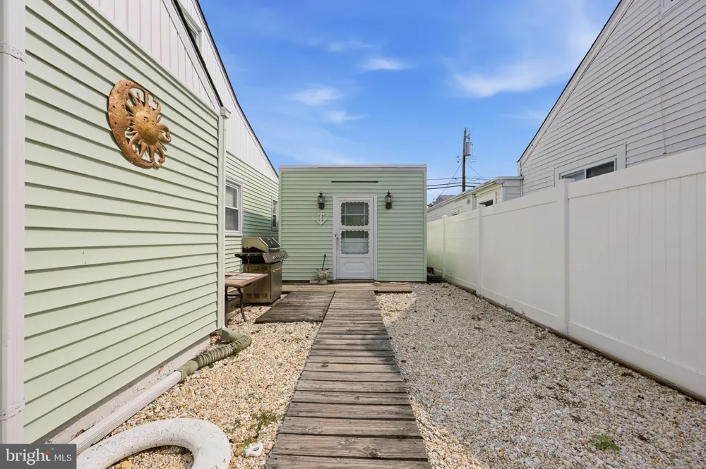 233 39TH STREET Brigantine, NJ 08203