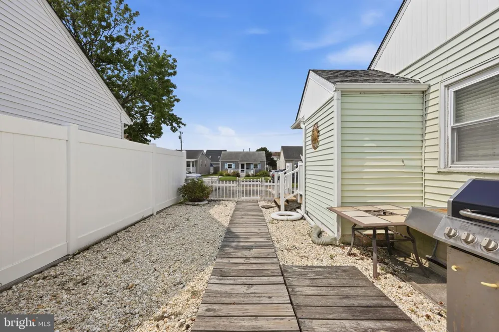 233 39TH STREET Brigantine, NJ 08203