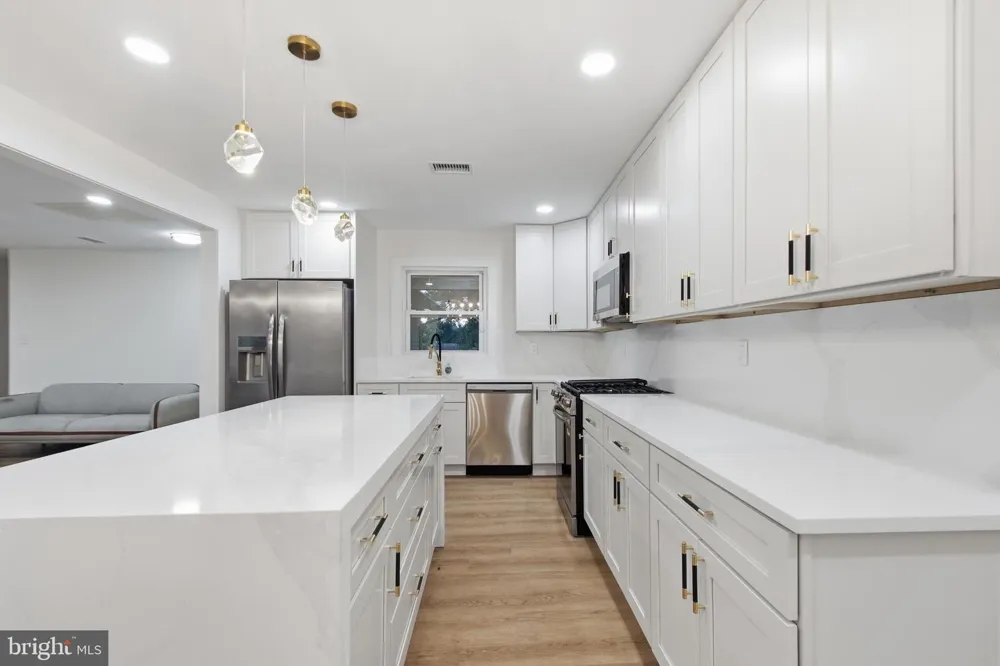 8804 STRAUSE COURT Springfield, VA 22153