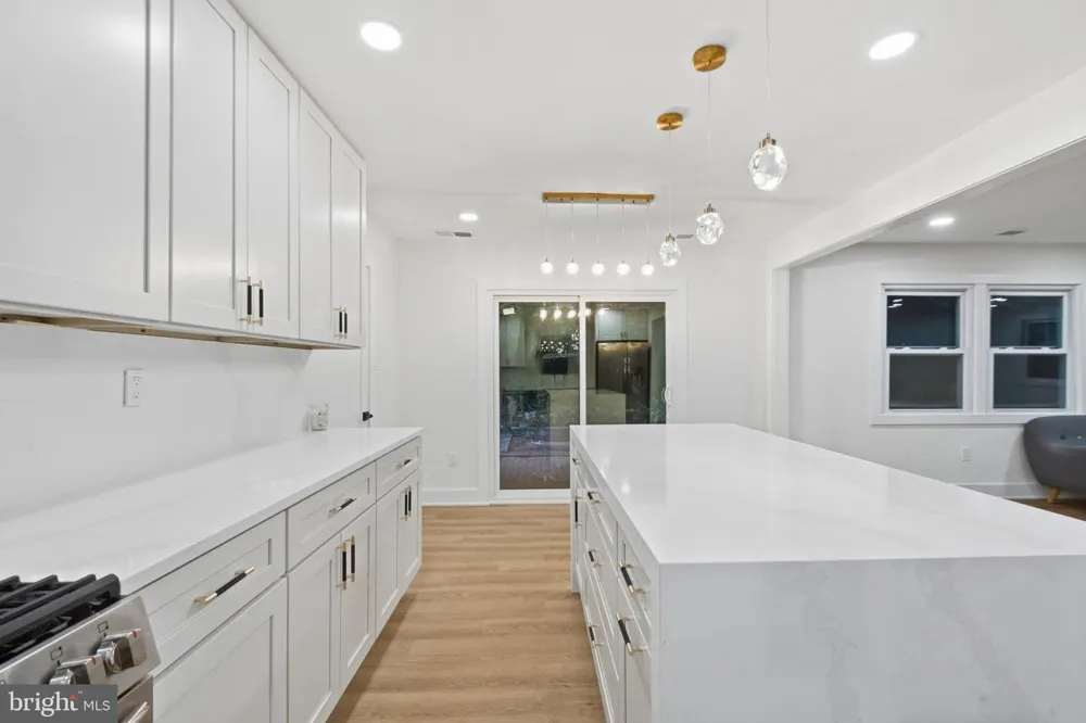 8804 STRAUSE COURT Springfield, VA 22153