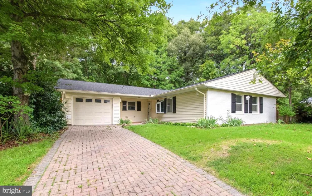 8804 STRAUSE COURT Springfield, VA 22153