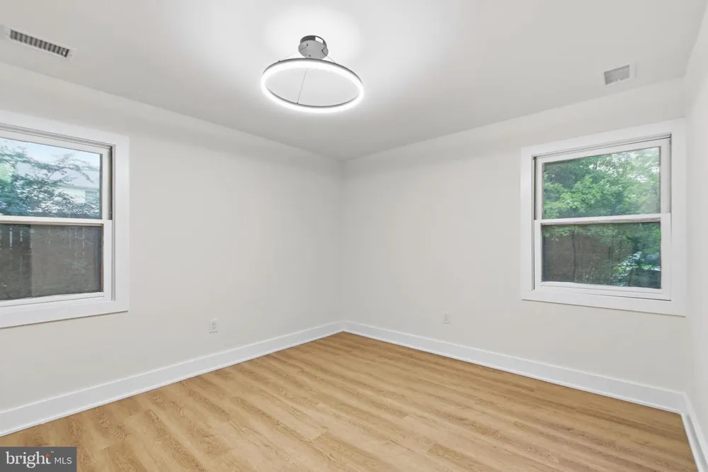 8804 STRAUSE COURT Springfield, VA 22153