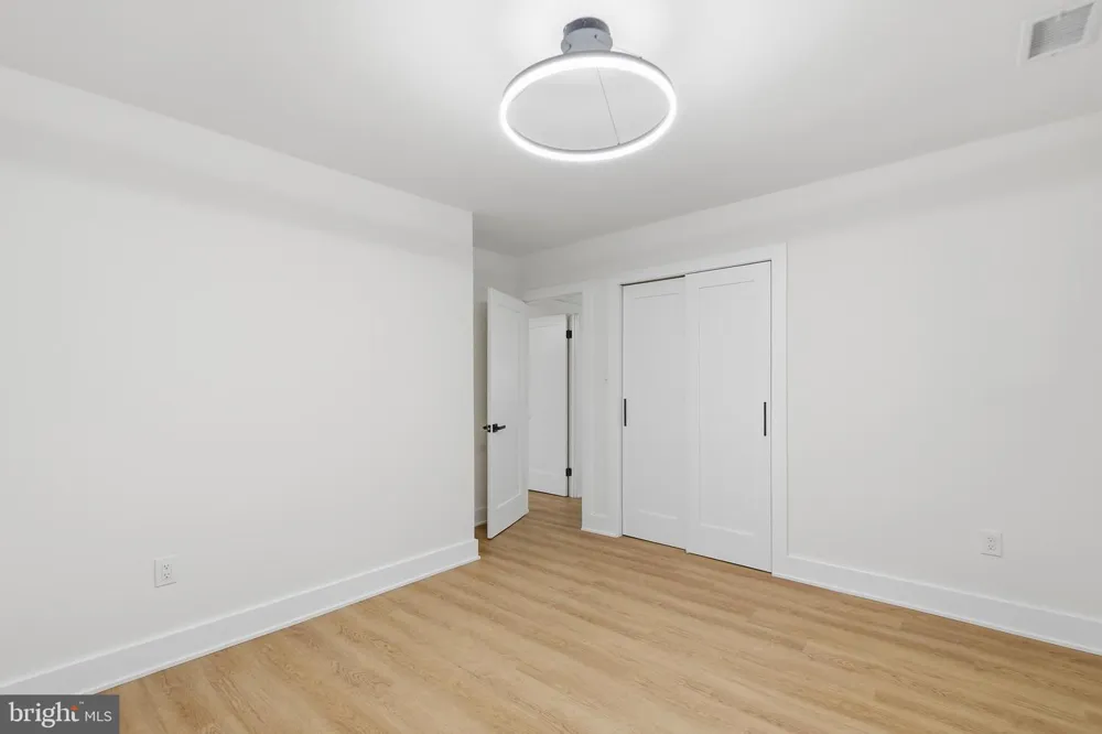8804 STRAUSE COURT Springfield, VA 22153