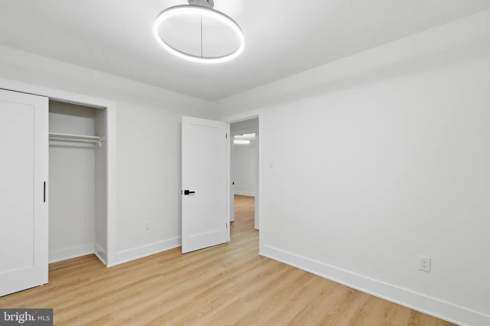 8804 STRAUSE COURT Springfield, VA 22153
