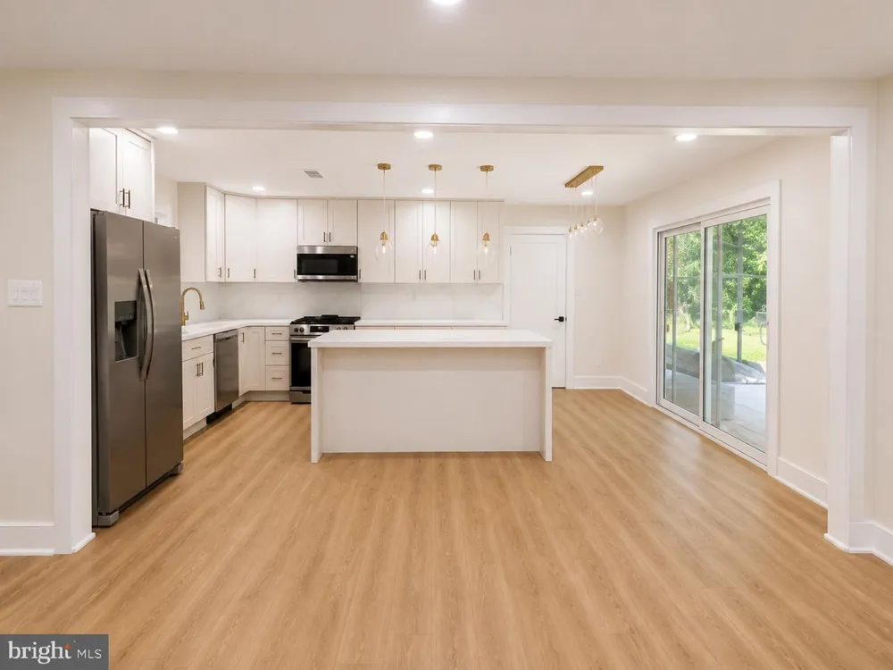 8804 STRAUSE COURT Springfield, VA 22153