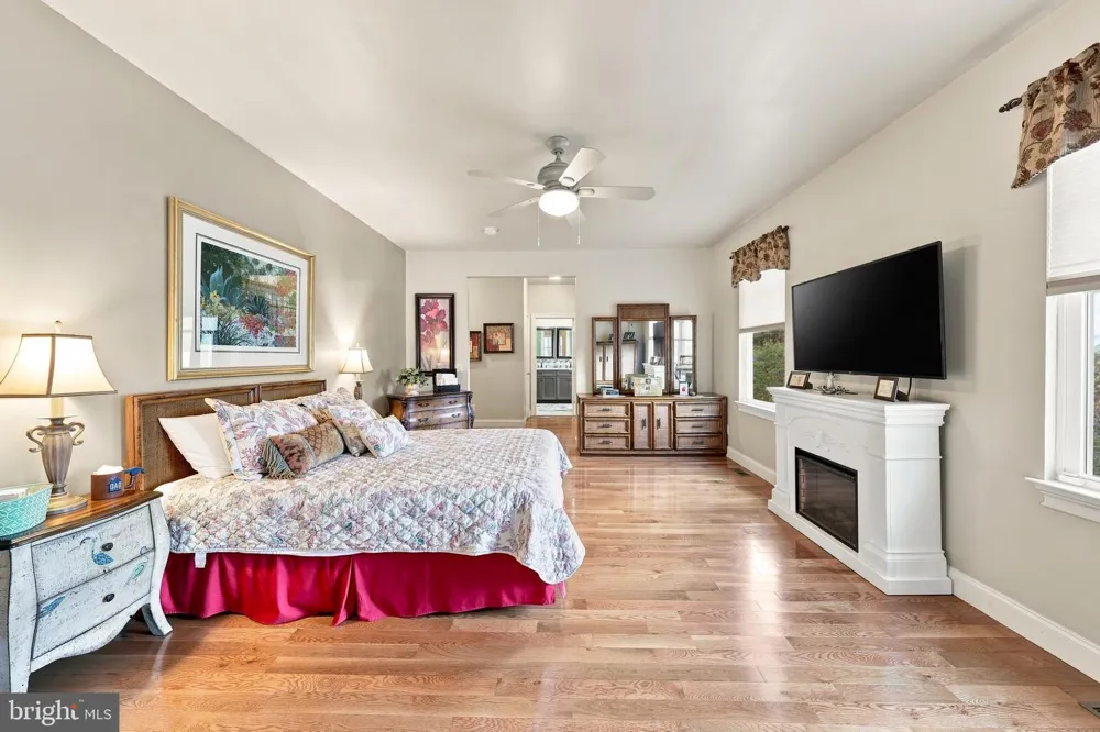 464 2ND ROAD Hammonton, NJ 08037