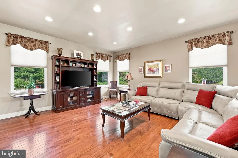 464 2ND ROAD Hammonton, NJ 08037