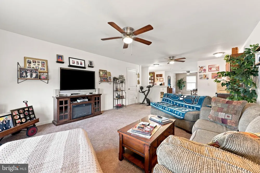 464 2ND ROAD Hammonton, NJ 08037