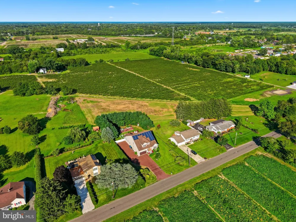 464 2ND ROAD Hammonton, NJ 08037