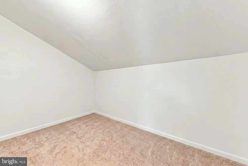 464 2ND ROAD Hammonton, NJ 08037