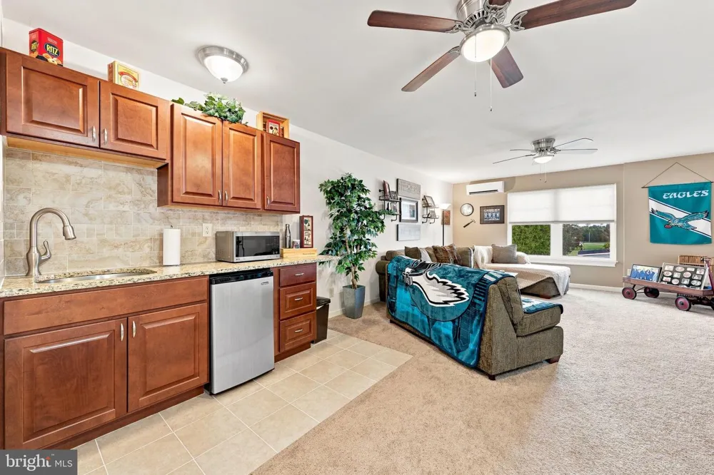 464 2ND ROAD Hammonton, NJ 08037